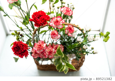 カーネーションのフラワーアレンジメント