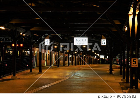 駅のホームの写真素材