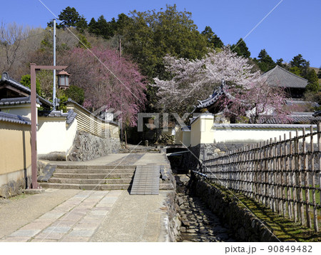 東大寺二月堂裏参道の写真素材 - PIXTA