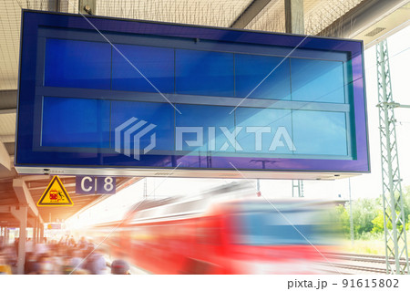 鉄道 駅 看板 スイスの写真素材 - PIXTA