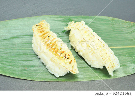 炙りえんがわ 炙りえんがわ塩レモン - Picture of Toriton Tokyo Solamachi, Oshiage