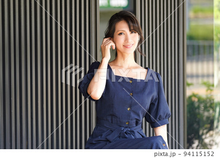 熟女　美人 女性 熟女 美人 美熟女の写真素材 - PIXTA