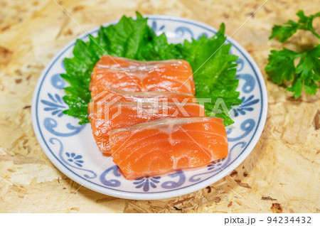 ニジマスの刺身の写真素材