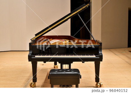 フルコンサートグランドピアノのイメージ