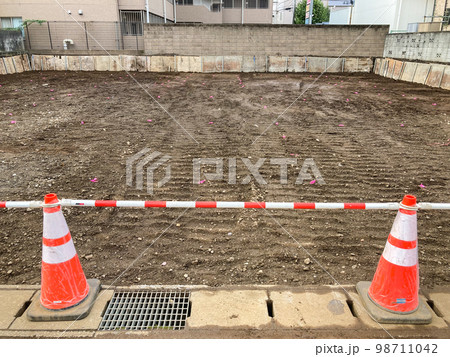 マンション建設現場の更地のイメージ
