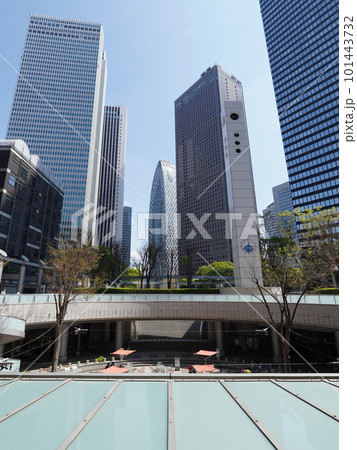 サークル交差点 新宿警察署裏交差点 新宿 都市の写真素材 - PIXTA