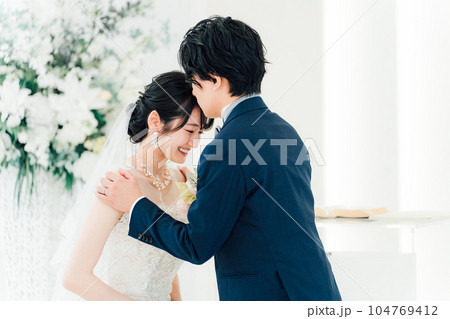 誓いのキスの写真素材 - PIXTA