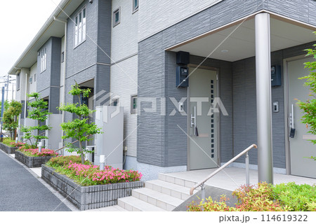 スタイリッシュなアパートの外観イメージ