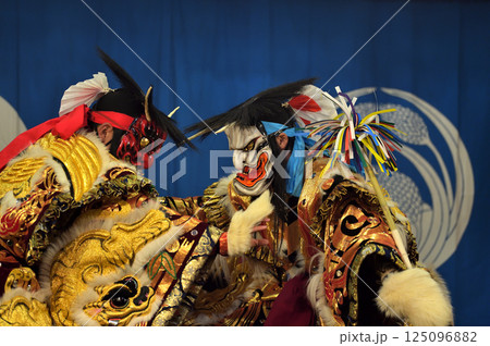 赤鬼 神楽 踊り 石見神楽の写真素材 - PIXTA