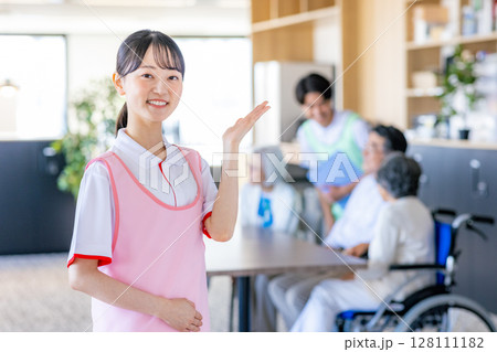 DAJ digital images 386 介護福祉 DAJ digital images 386 介護福祉の通販 by paseto's shop｜ラクマ